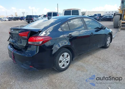 2017 Kia Forte Lx z USA, uszkodzony, nr VIN 3KPFK4A79HE158573
